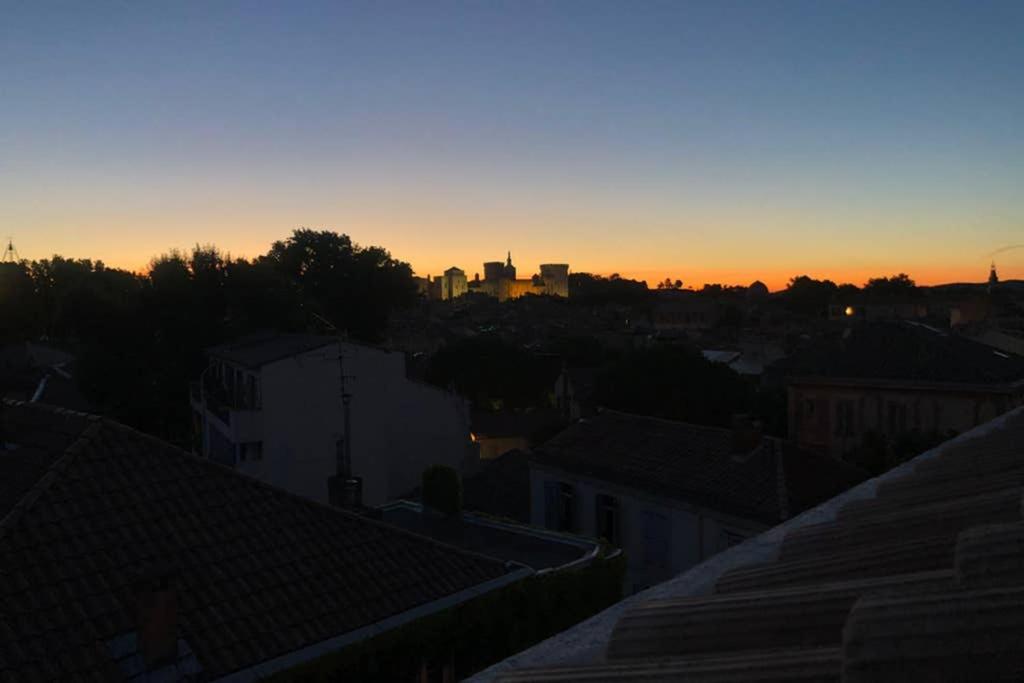 Apartamento Attique Saint Pierre - Dans Le Ciel Des Teinturiers Aviñón Exterior foto
