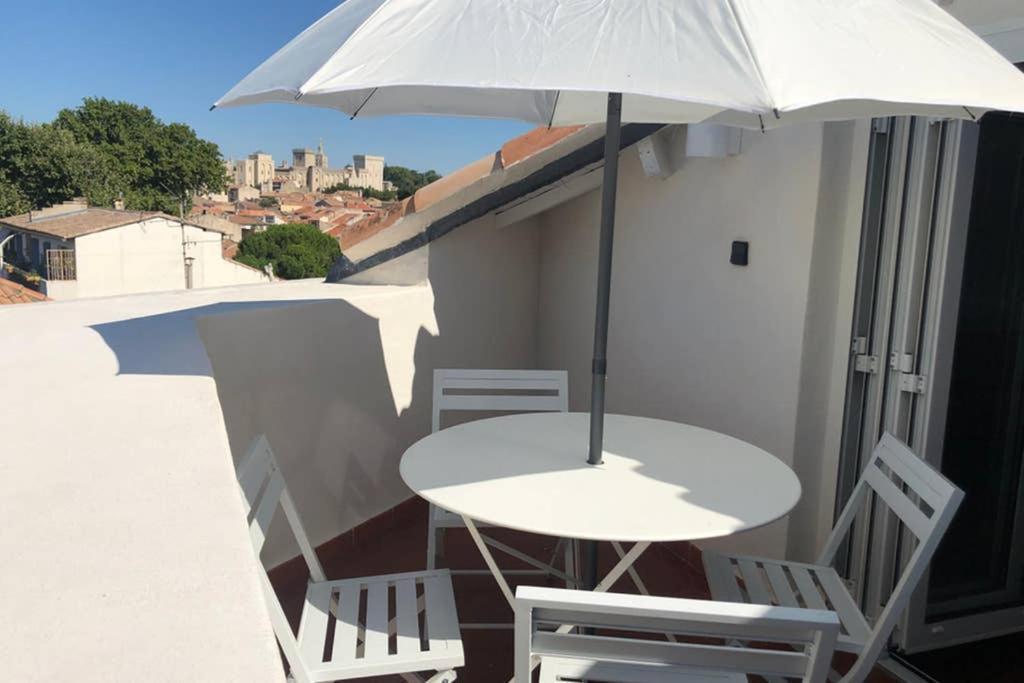 Apartamento Attique Saint Pierre - Dans Le Ciel Des Teinturiers Aviñón Exterior foto