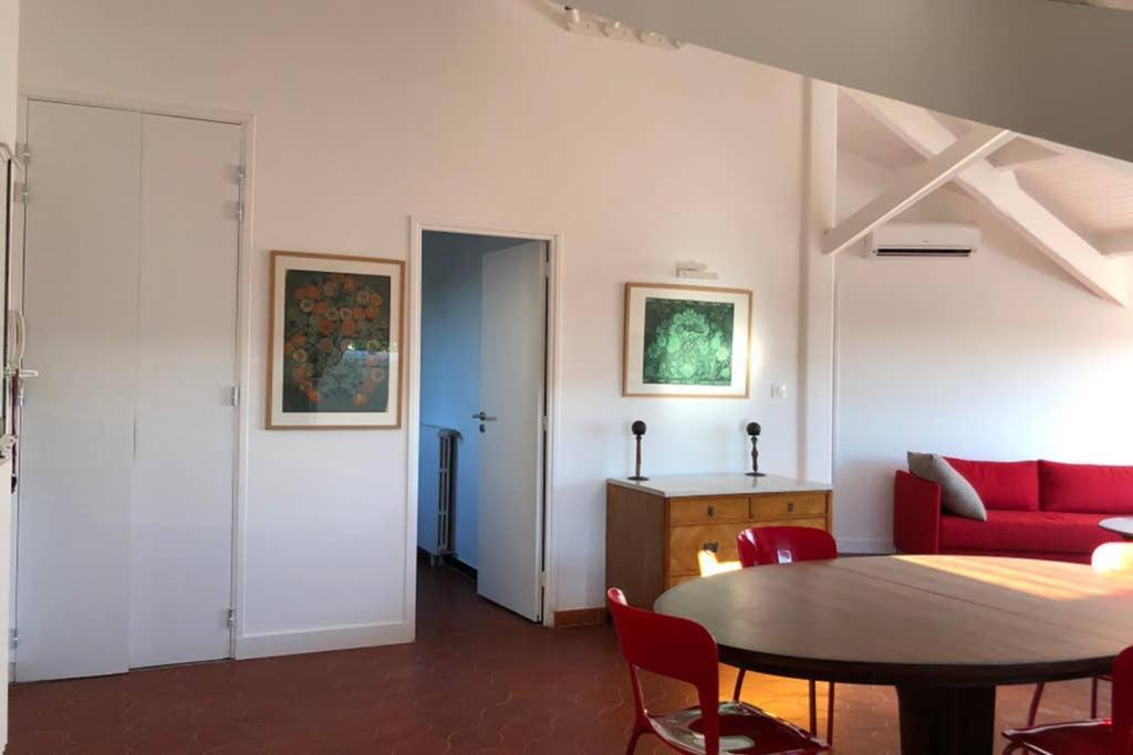 Apartamento Attique Saint Pierre - Dans Le Ciel Des Teinturiers Aviñón Exterior foto